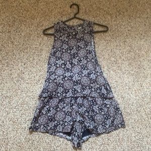 Sun & shadow romper